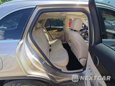2022 Mercedes-Benz GLC 300 - zdjęcie 13 z 23 - miniatura