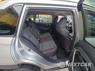 2024 Toyota RAV4 XLE - zdjęcie 13 z 21 - miniatura