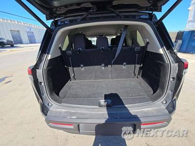 2025 Nissan Pathfinder SV - zdjęcie 12 z 23 - miniatura