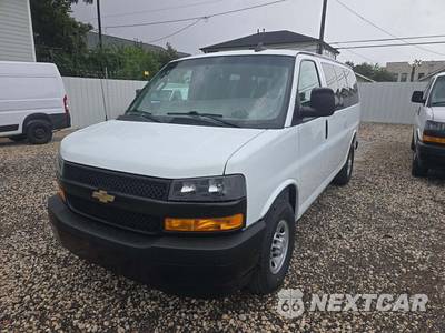 2024 Chevrolet Express 3500 Passenger Van LS 1LS 135.2" WB