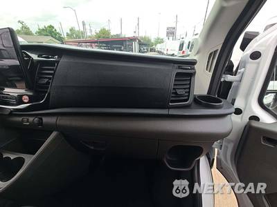 2026 Ford Transit Passenger Van XLT Medium Roof 148.0" WB - zdjęcie 18 z 19 - miniatura