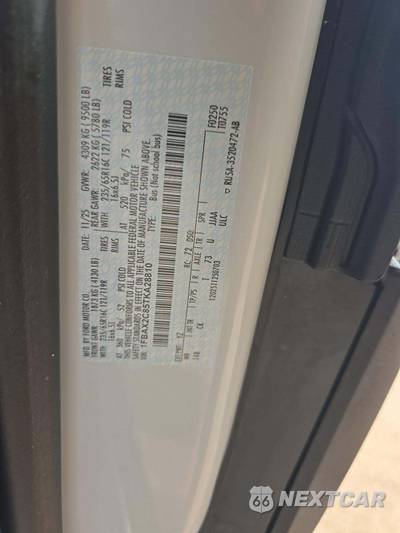 2026 Ford Transit Passenger Van XLT Medium Roof 148.0" WB - zdjęcie 5 z 19 - miniatura
