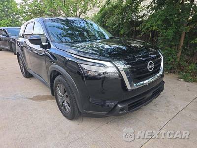 2023 Nissan Pathfinder S - zdjęcie 4 z 21 - miniatura