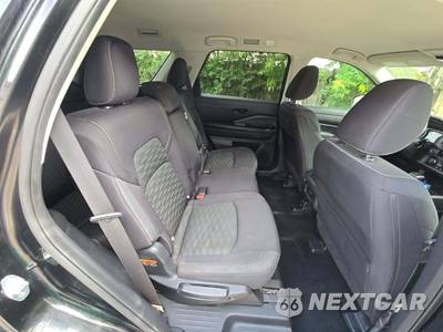 2023 Nissan Pathfinder S - zdjęcie 17 z 21 - miniatura
