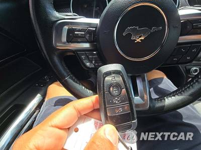 2019 Ford Mustang EcoBoost Coupe - zdjęcie 5 z 17 - miniatura