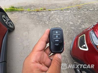 2024 Hyundai Venue Limited - zdjęcie 8 z 20 - miniatura