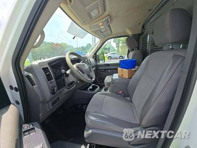 2020 Nissan NV2500 HD Cargo SV Standard Roof 146.1" WB - zdjęcie 6 z 38 - miniatura