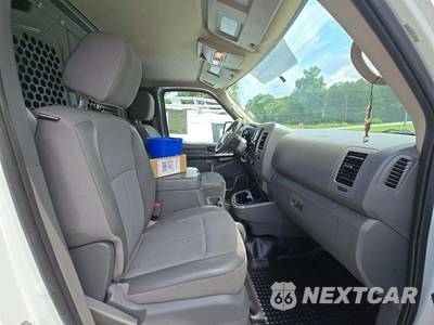 2020 Nissan NV2500 HD Cargo SV Standard Roof 146.1" WB - zdjęcie 17 z 38 - miniatura