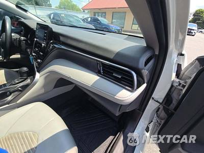 2022 Toyota Camry SE - zdjęcie 19 z 38 - miniatura