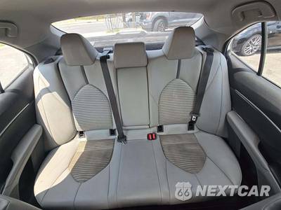 2022 Toyota Camry SE - zdjęcie 26 z 38 - miniatura