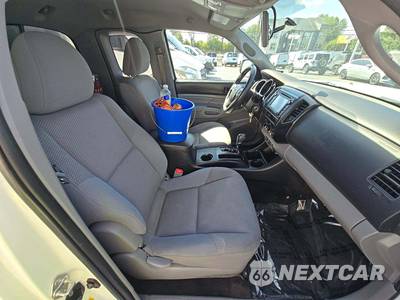2015 Toyota Tacoma Extended Cab Medium Bed w/Rear Doors - zdjęcie 17 z 28 - miniatura