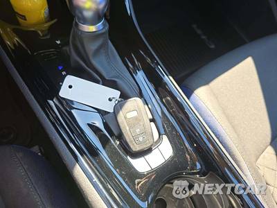 2020 Toyota C-HR XLE - zdjęcie 8 z 24 - miniatura