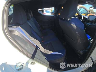 2020 Toyota C-HR XLE - zdjęcie 16 z 24 - miniatura