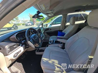 2019 Chrysler Pacifica Touring L Plus 121.6" WB - zdjęcie 6 z 29 - miniatura