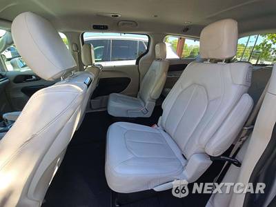 2019 Chrysler Pacifica Touring L Plus 121.6" WB - zdjęcie 13 z 29 - miniatura