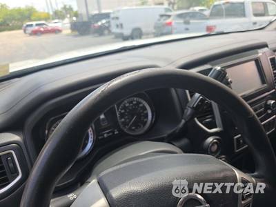 2017 Nissan TITAN XD S Crew Cab Medium Bed - zdjęcie 34 z 38 - miniatura