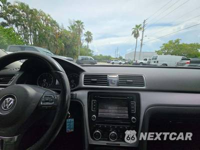 2012 Volkswagen Passat 2.5L SE w/Sunroof - zdjęcie 10 z 21 - miniatura