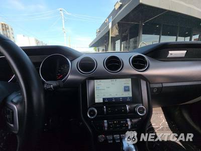 2022 Ford Mustang EcoBoost Premium Coupe - zdjęcie 10 z 30 - miniatura