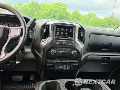 2021 Chevrolet Silverado 3500HD Cab Chassis WT Crew Cab 1WT DRW - zdjęcie 7 z 36 - miniatura