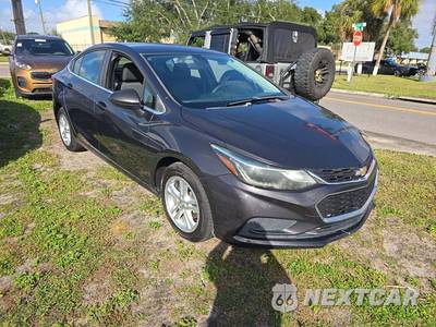 2017 Chevrolet Cruze LT Sedan 1SD - zdjęcie 4 z 31 - miniatura