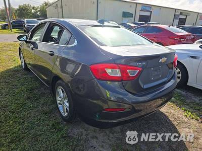 2017 Chevrolet Cruze LT Sedan 1SD - zdjęcie 2 z 31 - miniatura