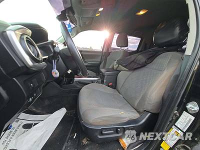 2022 Toyota Tacoma SR5 Crew Cab Medium Bed - zdjęcie 6 z 33 - miniatura