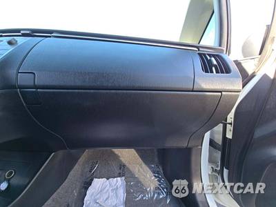 2015 Toyota Prius Two - zdjęcie 15 z 19 - miniatura