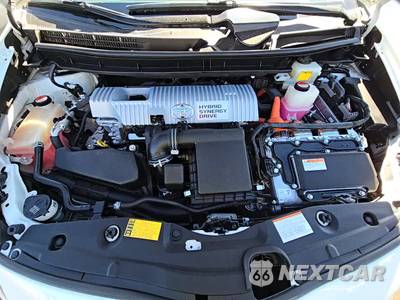 2015 Toyota Prius Two - zdjęcie 19 z 19 - miniatura