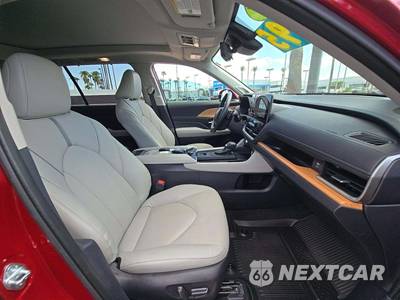 2025 Toyota Grand Highlander Platinum - zdjęcie 19 z 22 - miniatura