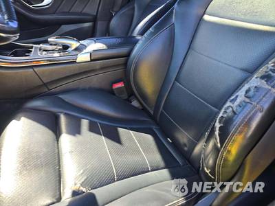2015 Mercedes-Benz C 300 4MATIC Sedan w/Sport Pkg - zdjęcie 21 z 40 - miniatura