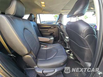 2025 Toyota Highlander XLE - zdjęcie 14 z 19 - miniatura