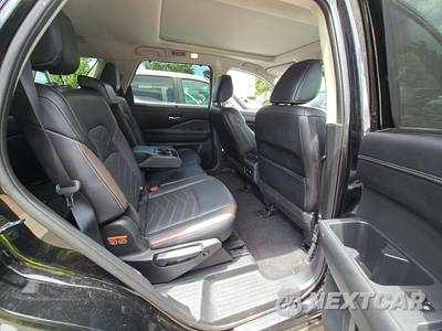 2023 Nissan Pathfinder Platinum - zdjęcie 17 z 29 - miniatura