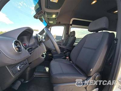2026 Mercedes-Benz Sprinter 2500 Passenger Van Standard Roof 144.0" WB - zdjęcie 6 z 24 - miniatura
