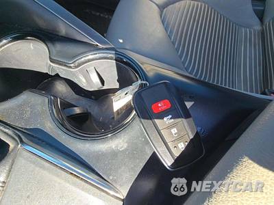 2018 Toyota Camry SE - zdjęcie 5 z 25 - miniatura