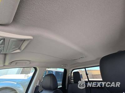 2021 Nissan TITAN S Crew Cab Short Bed - zdjęcie 11 z 21 - miniatura