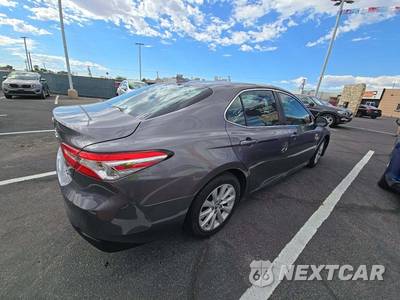 2020 Toyota Camry LE - zdjęcie 3 z 24 - miniatura