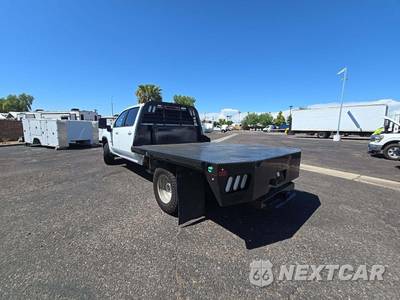 2022 Chevrolet Silverado 3500HD Cab Chassis LT Crew Cab 1LT DRW - zdjęcie 2 z 26 - miniatura
