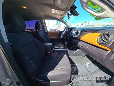 2018 Toyota Tacoma SR5 Crew Cab Medium Bed - zdjęcie 18 z 29 - miniatura
