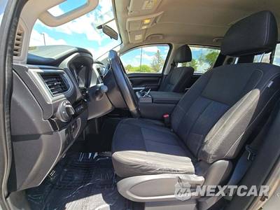 2017 Nissan TITAN SV Crew Cab Short Bed - zdjęcie 6 z 29 - miniatura