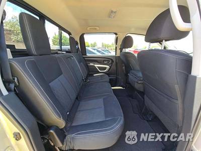 2017 Nissan TITAN SV Crew Cab Short Bed - zdjęcie 16 z 29 - miniatura