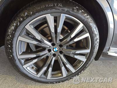 2019 BMW X7 Sports Activity Vehicle xDrive40i - zdjęcie 20 z 24 - miniatura