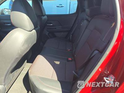 2025 Nissan Kicks SR - zdjęcie 13 z 22 - miniatura