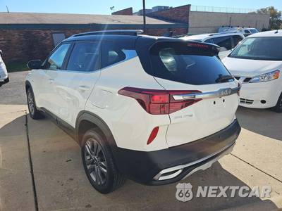 2023 Kia Seltos S - zdjęcie 2 z 21 - miniatura