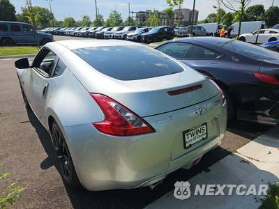 2017 Nissan 370Z Coupe - zdjęcie 2 z 18 - miniatura