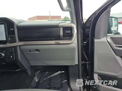 2025 Ford F-150 XLT Crew Cab Short Bed - zdjęcie 19 z 20 - miniatura