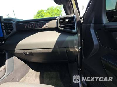 2026 Toyota Sequoia TRD Pro - zdjęcie 19 z 20 - miniatura