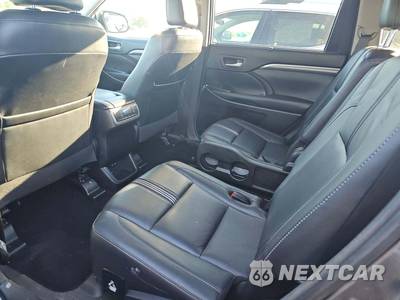 2018 Toyota Highlander SE - zdjęcie 13 z 21 - miniatura