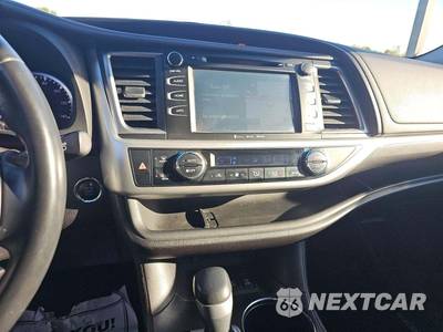 2018 Toyota Highlander SE - zdjęcie 10 z 21 - miniatura