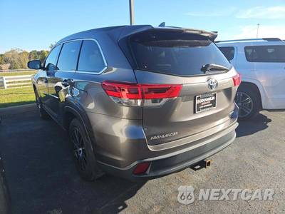 2018 Toyota Highlander SE - zdjęcie 2 z 21 - miniatura