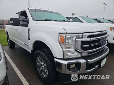2020 Ford Super Duty F-350 Lariat Crew Cab Medium Bed - zdjęcie 4 z 30 - miniatura